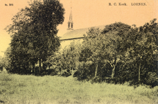 11555 Gezicht op de rechtergevel van de R.K. kerk te Kerklaan (gemeente Loenen).